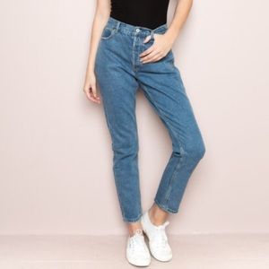 Never worn Brandy Melville Mom Jeans